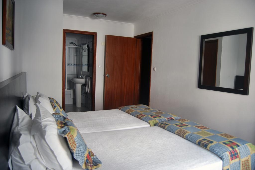Residencia Machado Hotel Horta  Room photo